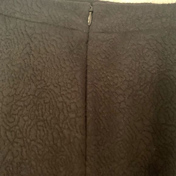 [Adrienne Vittadini] Black Textured Skirt - Size Small - Picture 5 of 6
